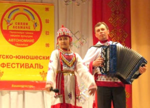 Участница детско-юношеского фестиваля «Сильбийская радуга»