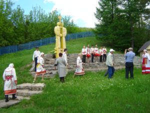 Памятник у родника